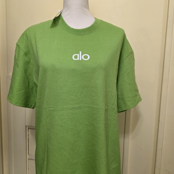 ALO Yoga Other - ALO Yoga Men's Green T-Shirt